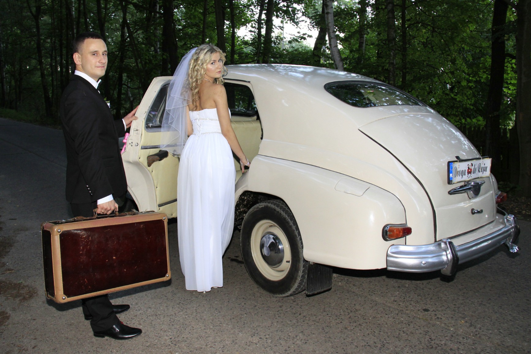 zabytkowe auta retro do ślubu, filmu i reklam, lubin, dolnośląskie